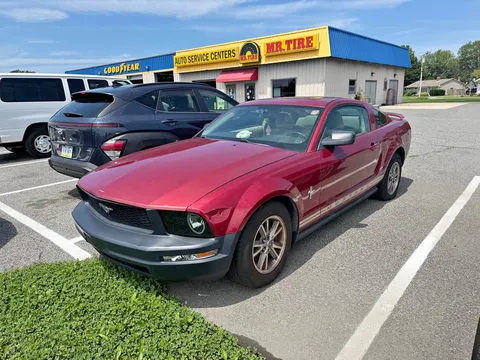 2005 Ford Mustang V6 Coupe 2D