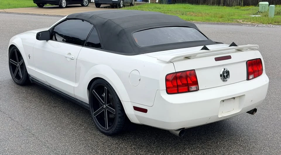 2005 Ford S197 Mustang - Image 15 of 20