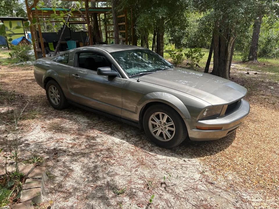 2005 Ford S197 Mustang - Image 2 of 3