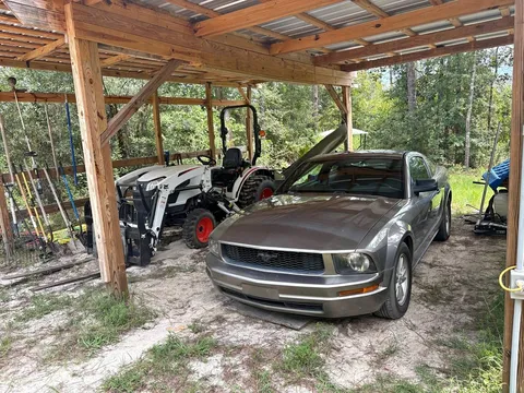 2005 Ford Mustang V6