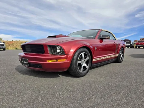 2005 Ford Mustang V6 Premium Convertible 2D