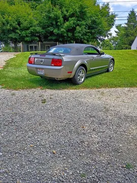 2005 Ford Mustang V6 Premium Convertible 2D