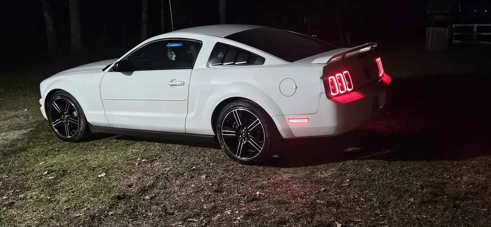 2005 Ford S197 Mustang - Image 2 of 14