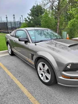 2005 Ford Mustang V6 Premium Coupe 2D