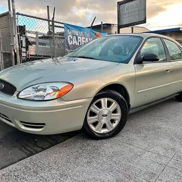 2005 Ford Taurus