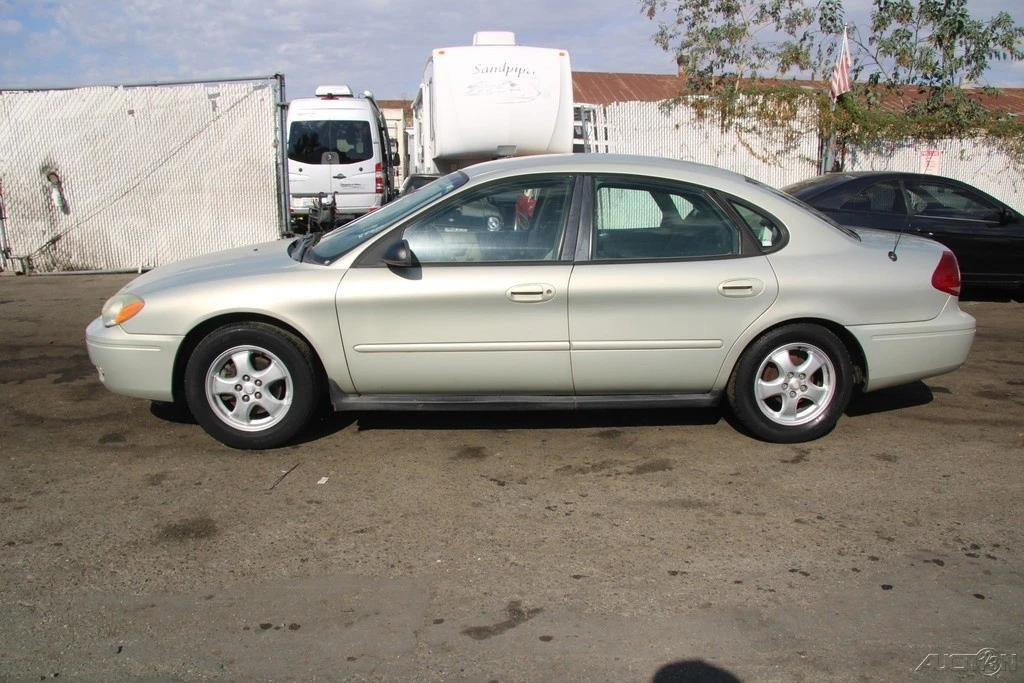 2005 Ford Taurus 4th Gen - Image 3 of 21