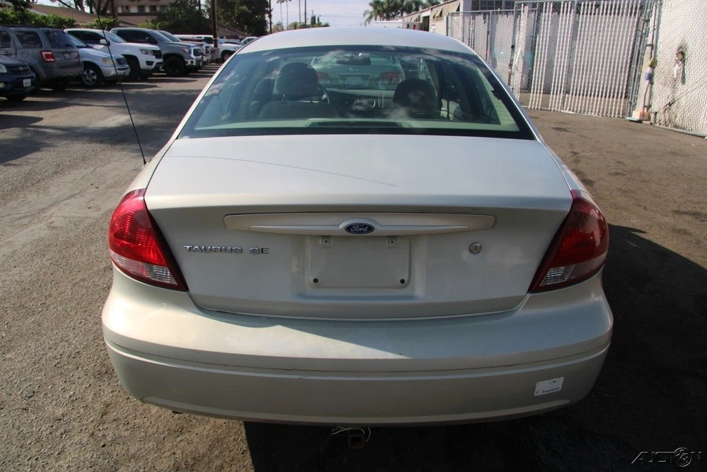 2005 Ford Taurus 4th Gen - Image 5 of 21