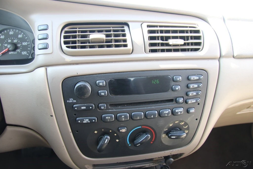2005 Ford Taurus 4th Gen - Image 16 of 21