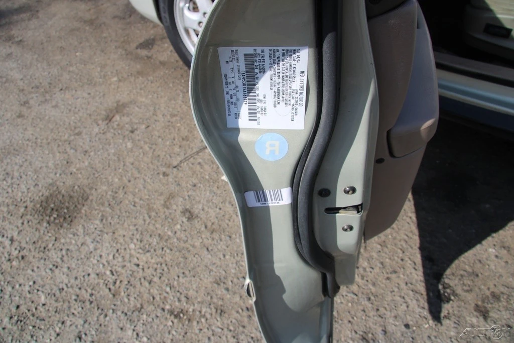 2005 Ford Taurus 4th Gen - Image 10 of 21