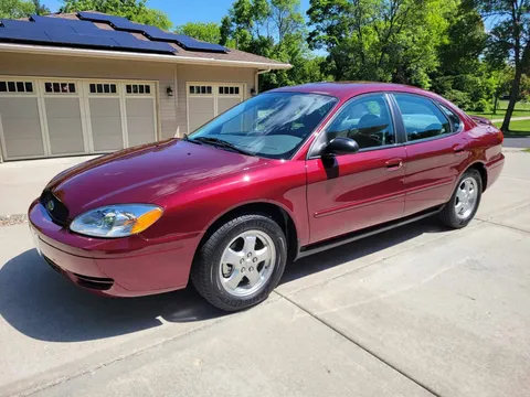 2005 Ford Taurus SE