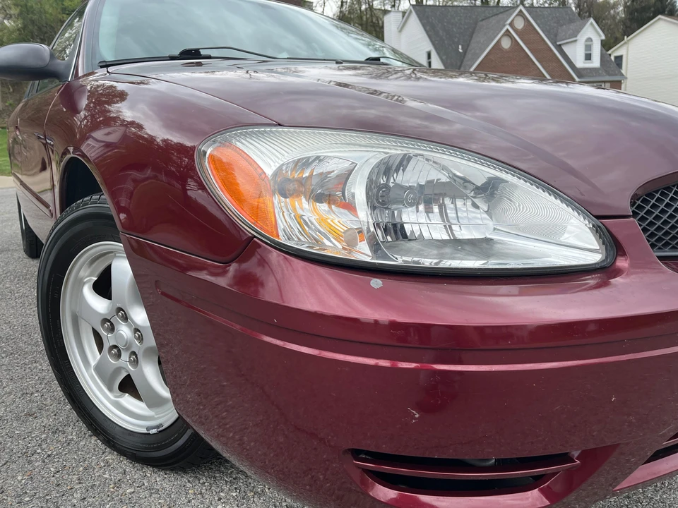 2005 Ford Taurus 4th Gen - Image 16 of 31