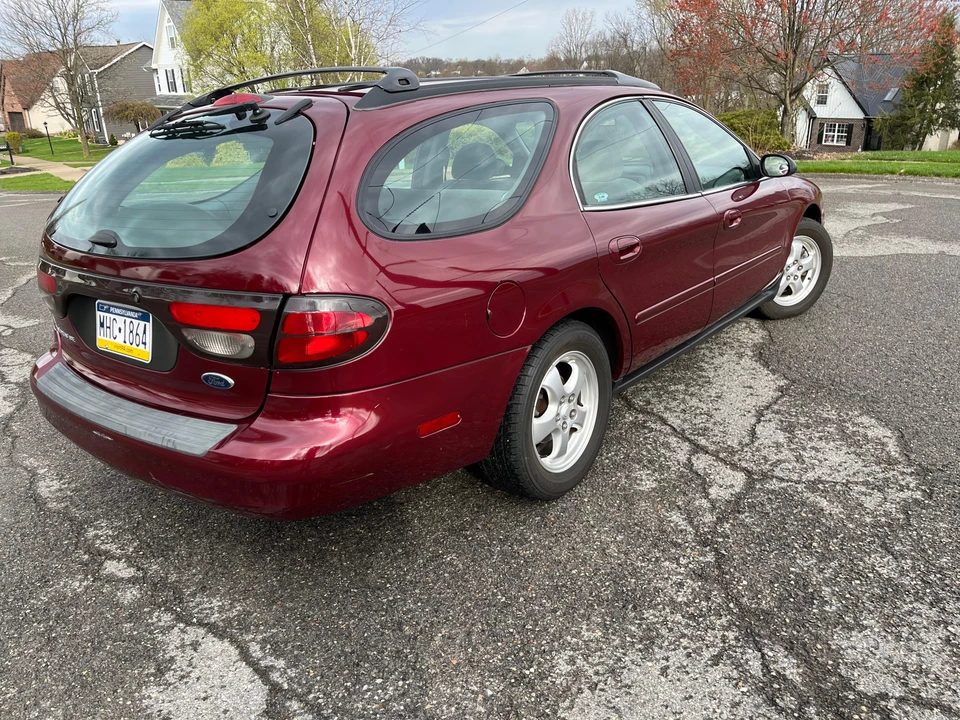2005 Ford Taurus 4th Gen - Image 13 of 31