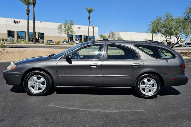2005 Ford Taurus 4th Gen - Image 3 of 7
