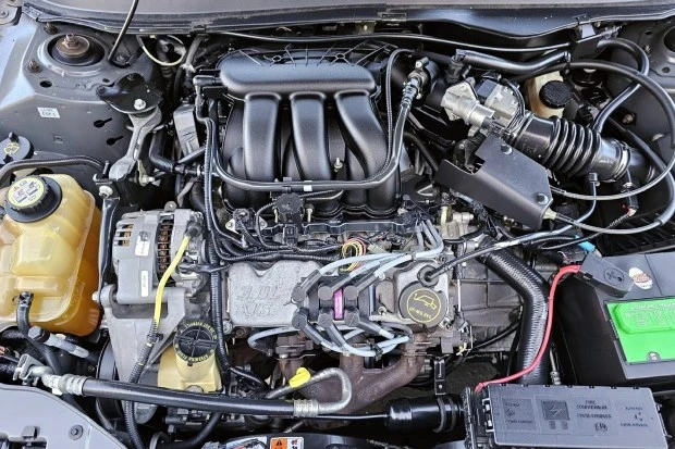 2005 Ford Taurus 4th Gen - Image 6 of 7