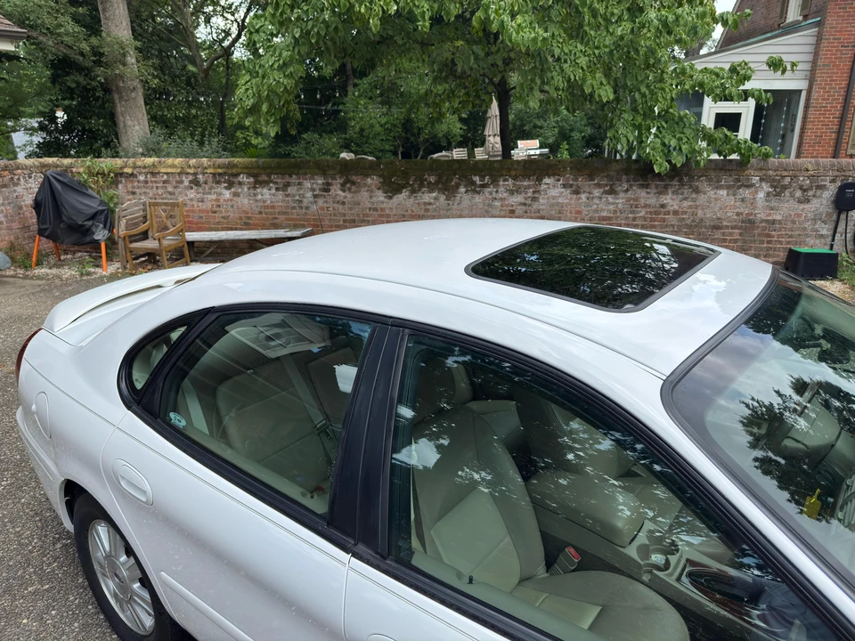 2005 Ford Taurus 4th Gen - Image 29 of 31