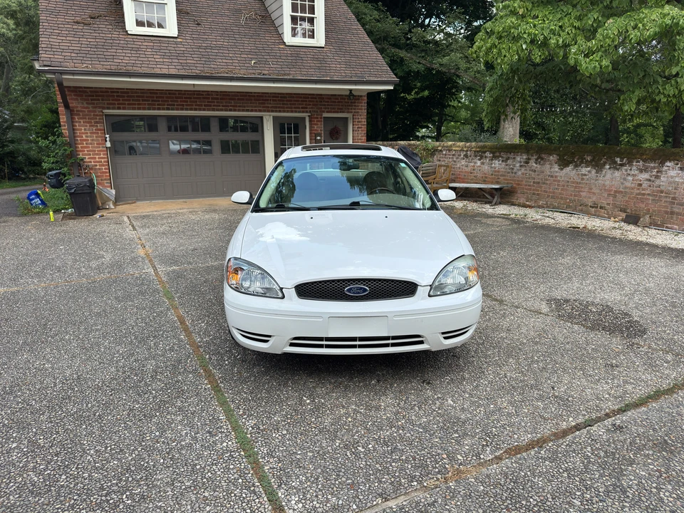 2005 Ford Taurus 4th Gen - Image 6 of 31