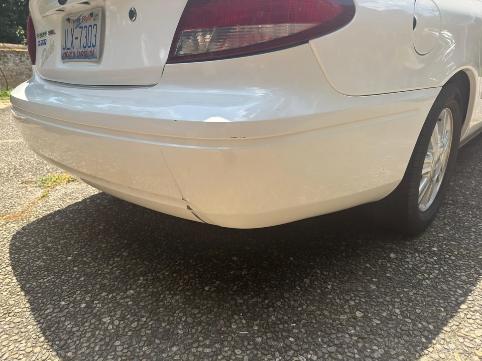 2005 Ford Taurus 4th Gen - Image 27 of 31