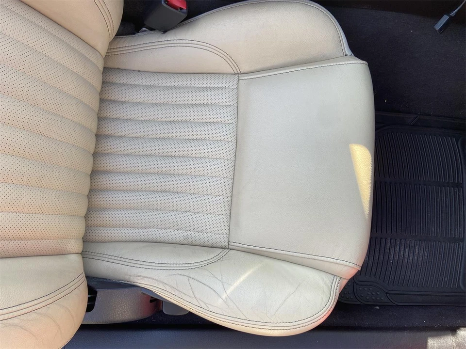 2005 Ford Thunderbird 11th Gen - Image 15 of 31
