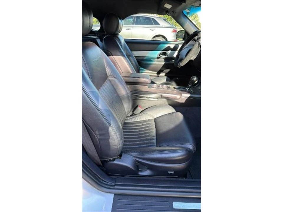2005 Ford Thunderbird 11th Gen - Image 13 of 14