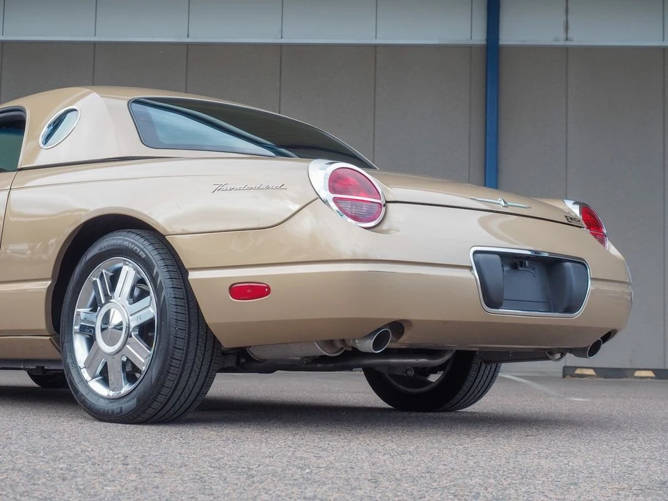2005 Ford Thunderbird 11th Gen - Image 7 of 21