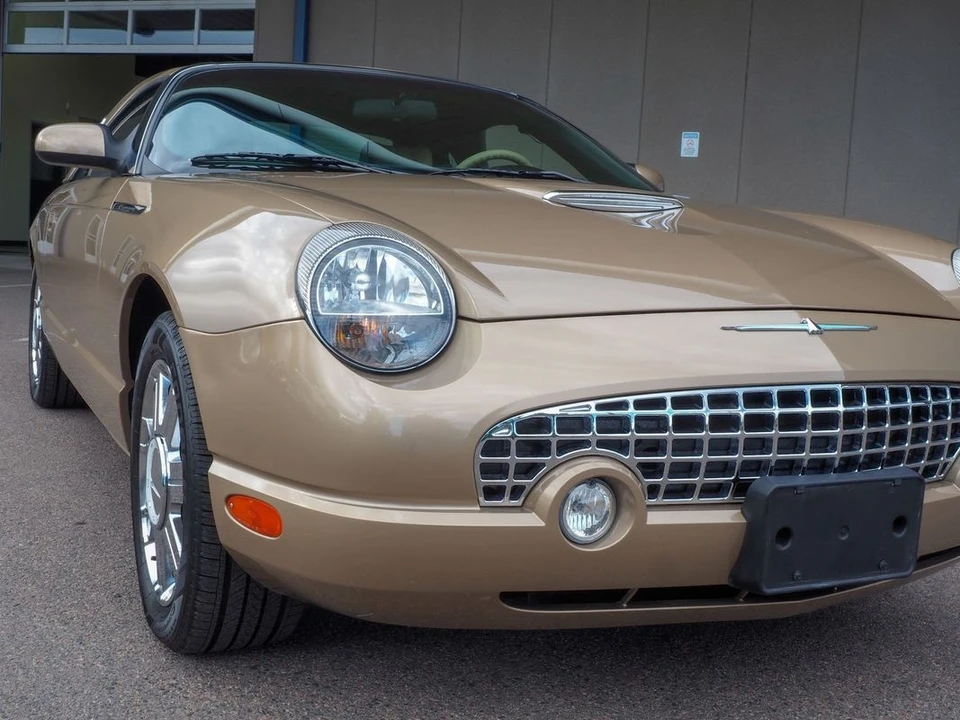 2005 Ford Thunderbird 11th Gen - Image 18 of 21