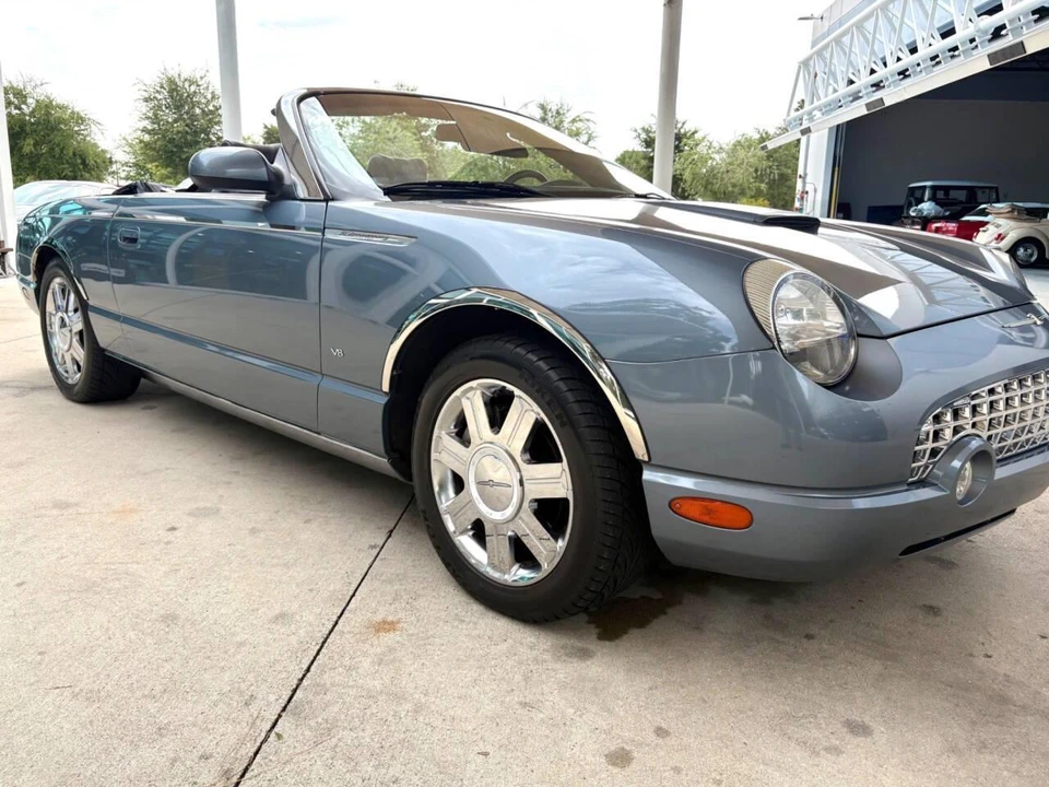 2005 Ford Thunderbird 11th Gen - Image 19 of 31