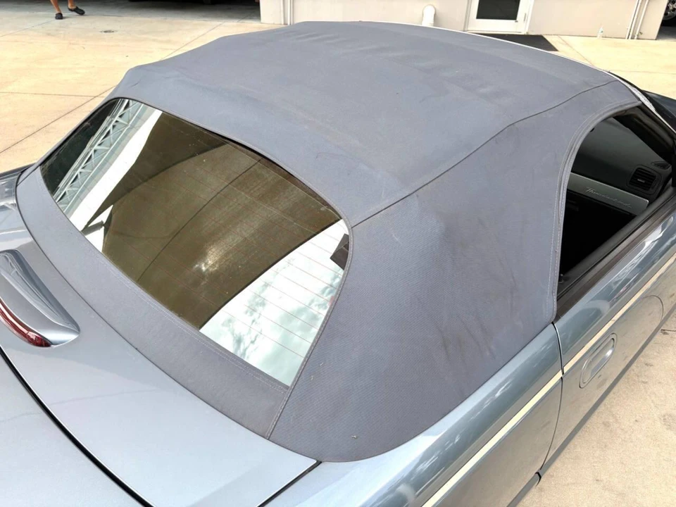 2005 Ford Thunderbird 11th Gen - Image 26 of 31