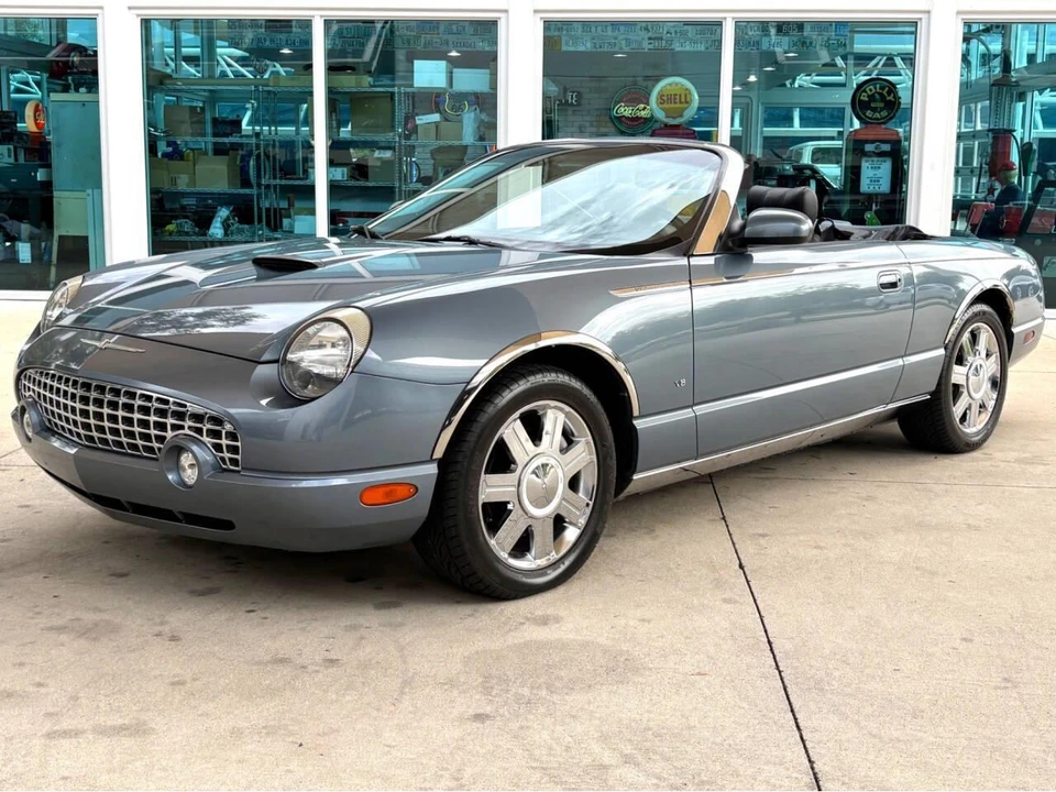 2005 Ford Thunderbird 11th Gen - Image 11 of 31