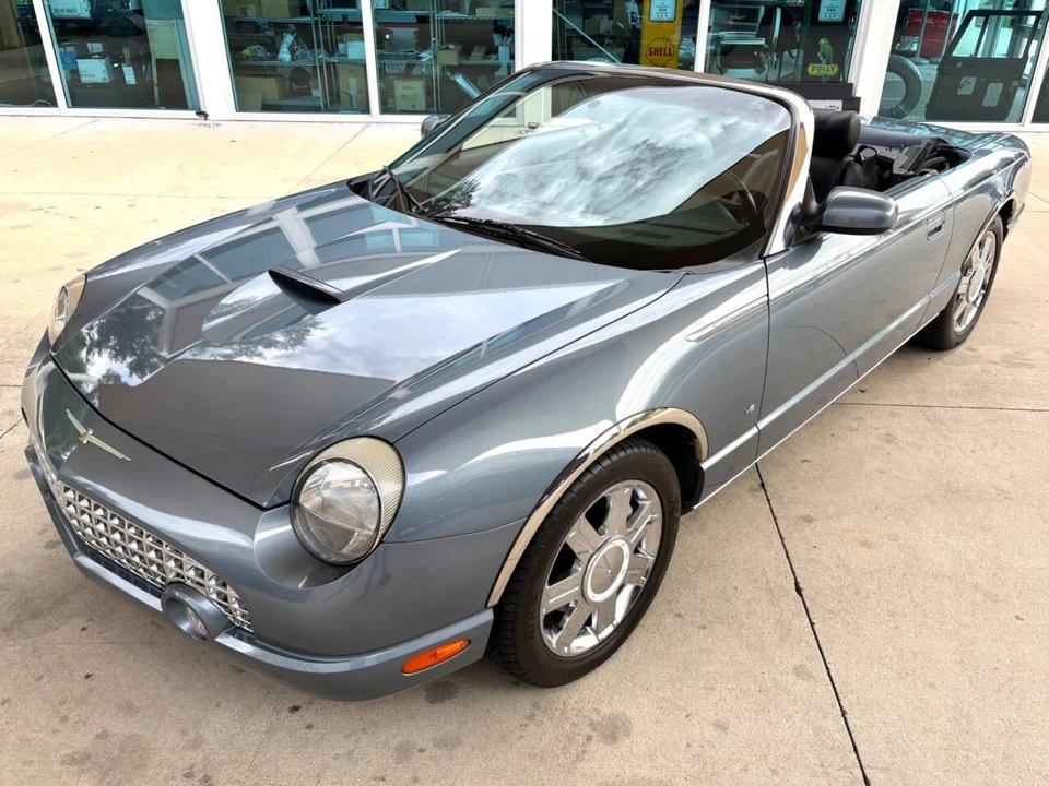 2005 Ford Thunderbird 11th Gen - Image 20 of 31