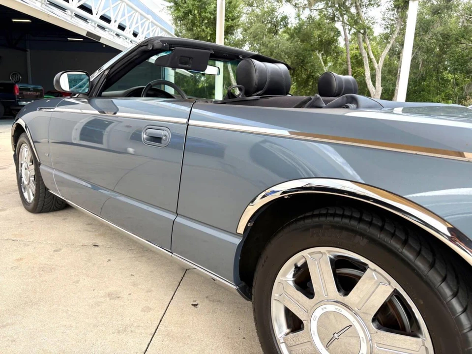 2005 Ford Thunderbird 11th Gen - Image 14 of 31
