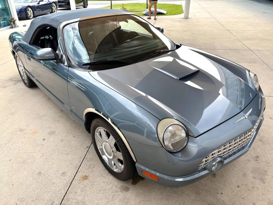 2005 Ford Thunderbird 11th Gen - Image 21 of 31