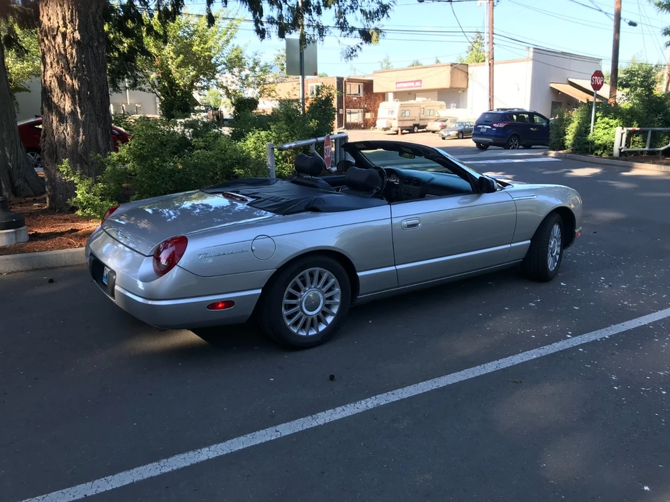 2005 Ford Thunderbird 11th Gen - Image 4 of 19