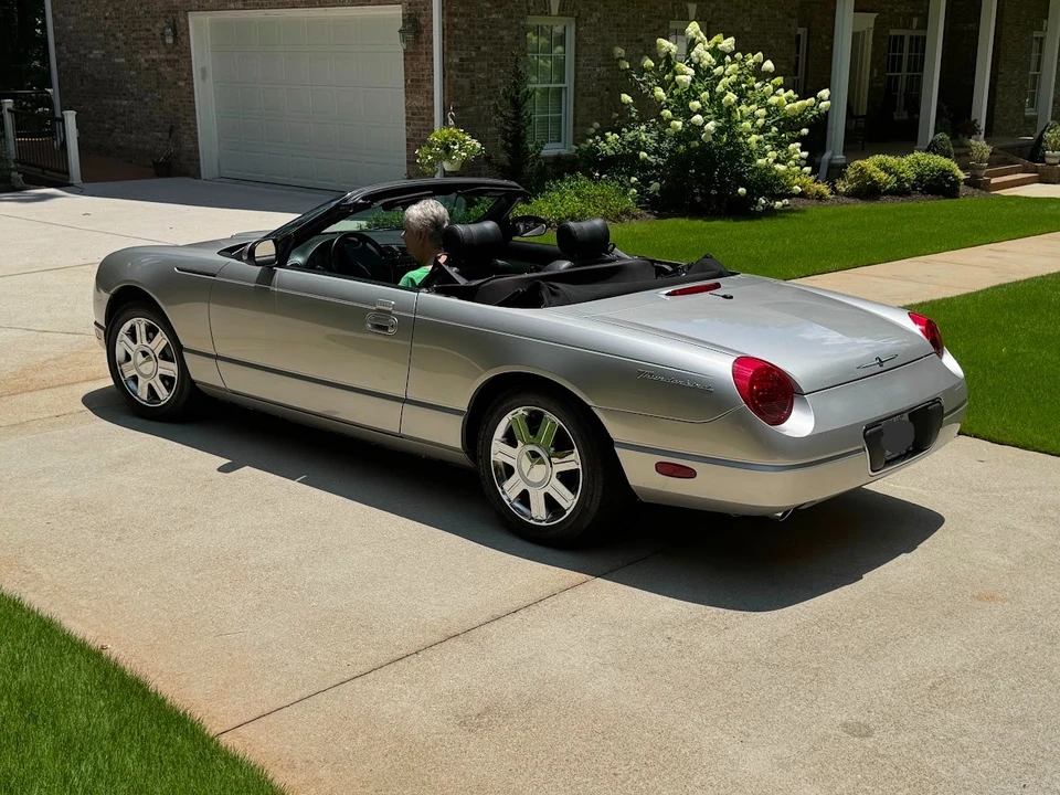 2005 Ford Thunderbird 11th Gen - Image 8 of 20