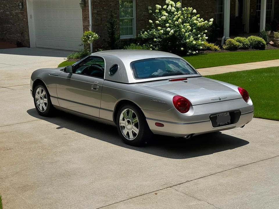 2005 Ford Thunderbird 11th Gen - Image 2 of 20