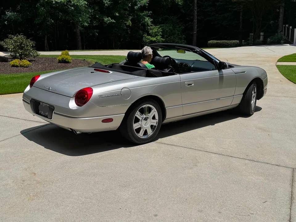 2005 Ford Thunderbird 11th Gen - Image 9 of 20