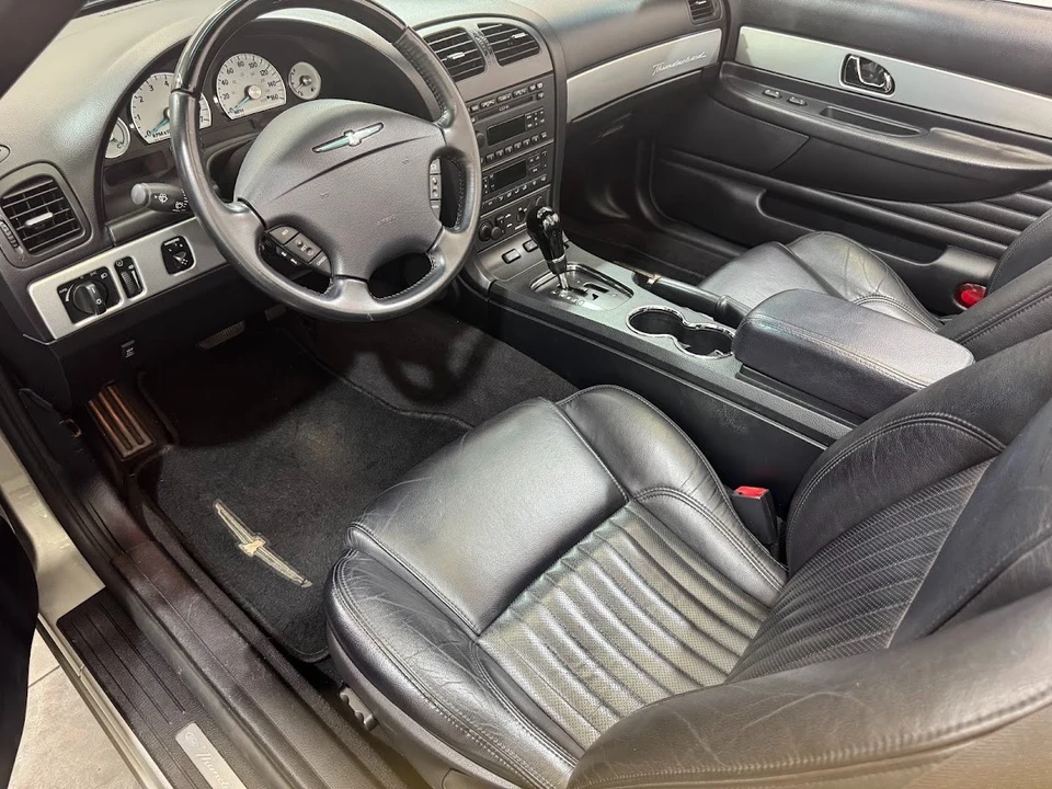 2005 Ford Thunderbird 11th Gen - Image 17 of 20