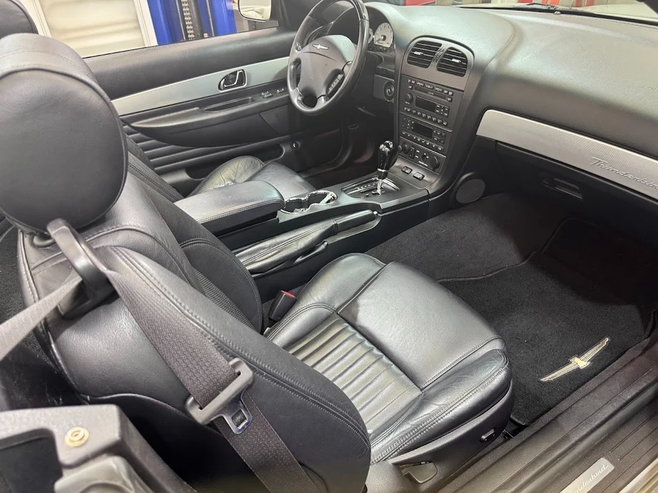 2005 Ford Thunderbird 11th Gen - Image 19 of 20