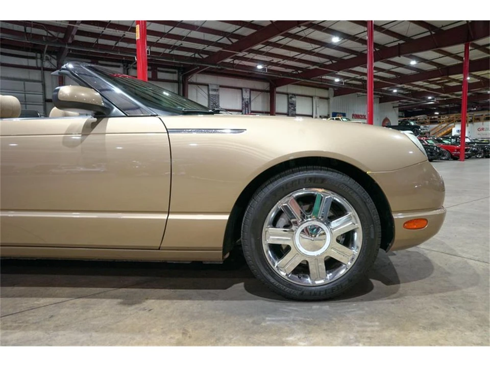 2005 Ford Thunderbird 11th Gen - Image 11 of 31