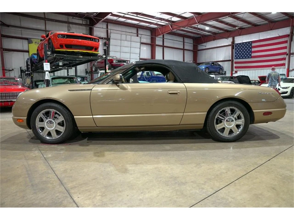 2005 Ford Thunderbird 11th Gen - Image 21 of 31
