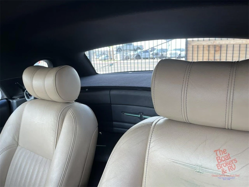 2005 Ford Thunderbird 11th Gen - Image 9 of 10