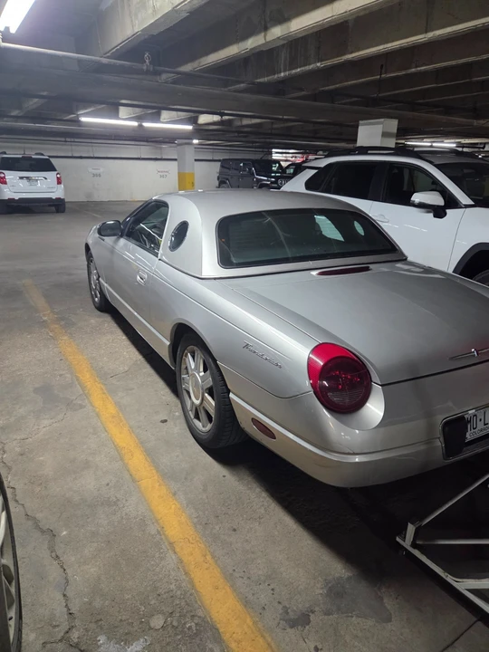 2005 Ford Thunderbird 11th Gen - Image 2 of 16