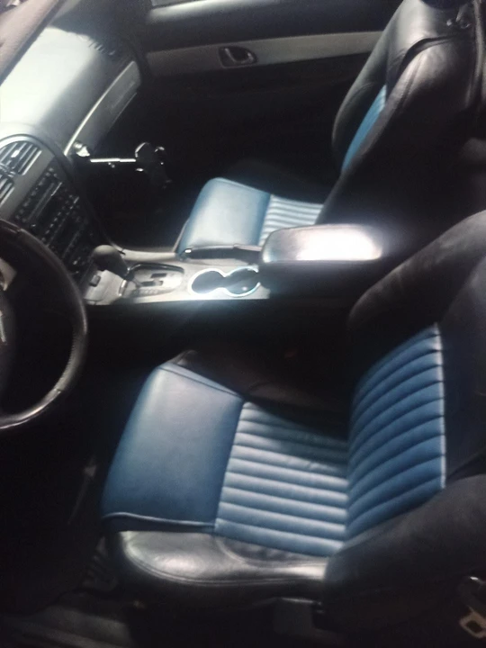 2005 Ford Thunderbird 11th Gen - Image 15 of 16