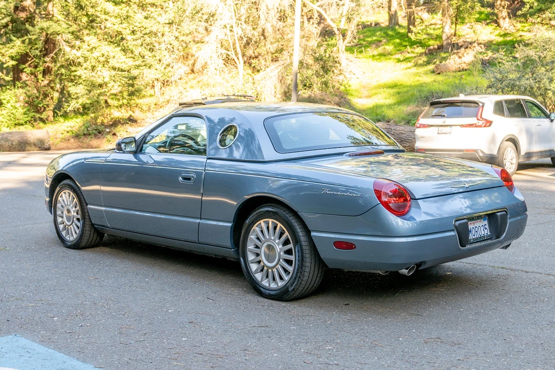 2005 Ford Thunderbird 11th Gen - Image 17 of 31