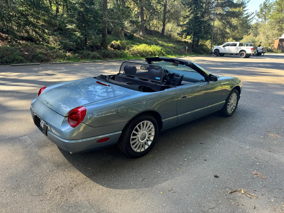 2005 Ford Thunderbird 11th Gen - Image 10 of 31