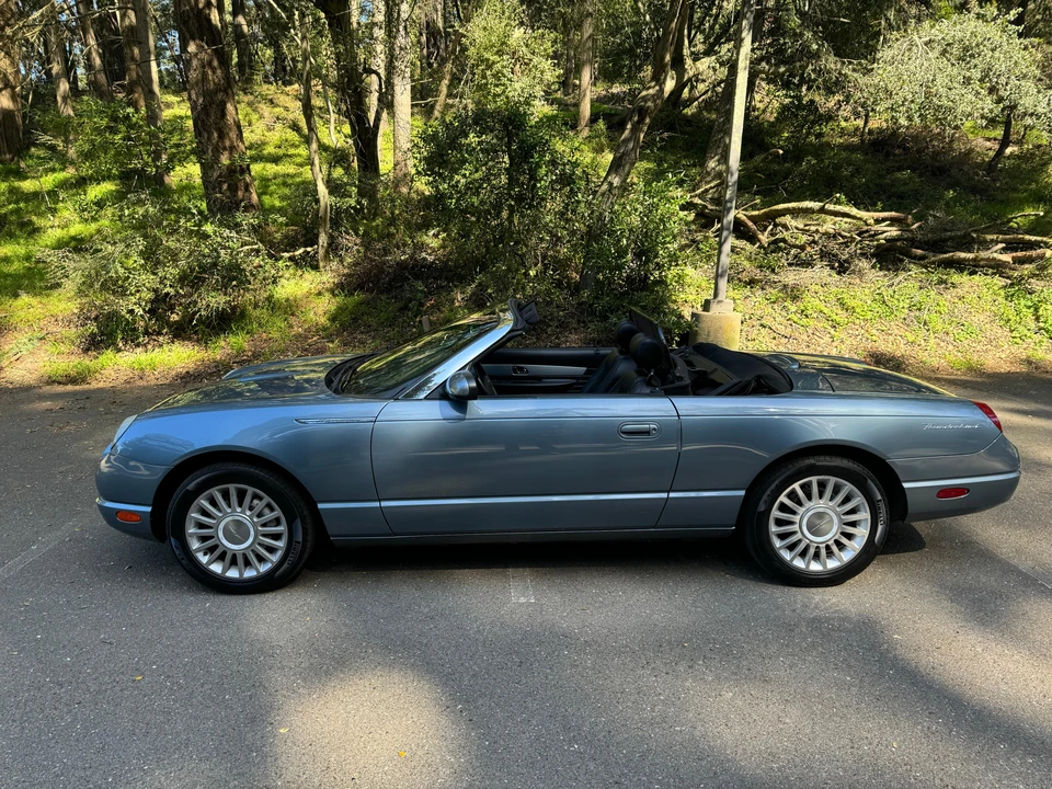 2005 Ford Thunderbird 11th Gen - Image 7 of 31