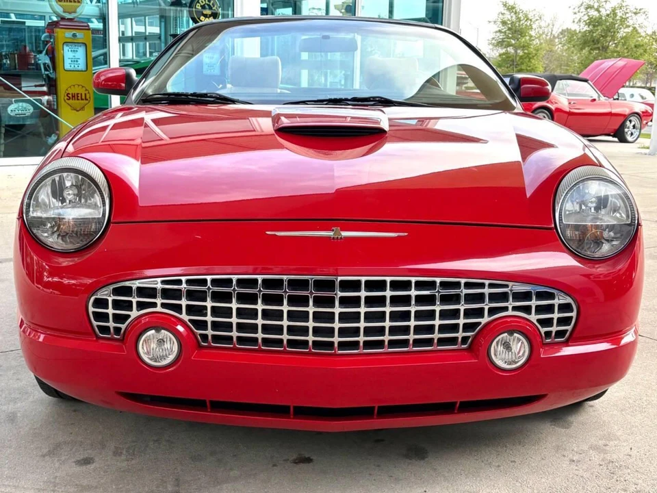 2005 Ford Thunderbird 11th Gen - Image 2 of 31