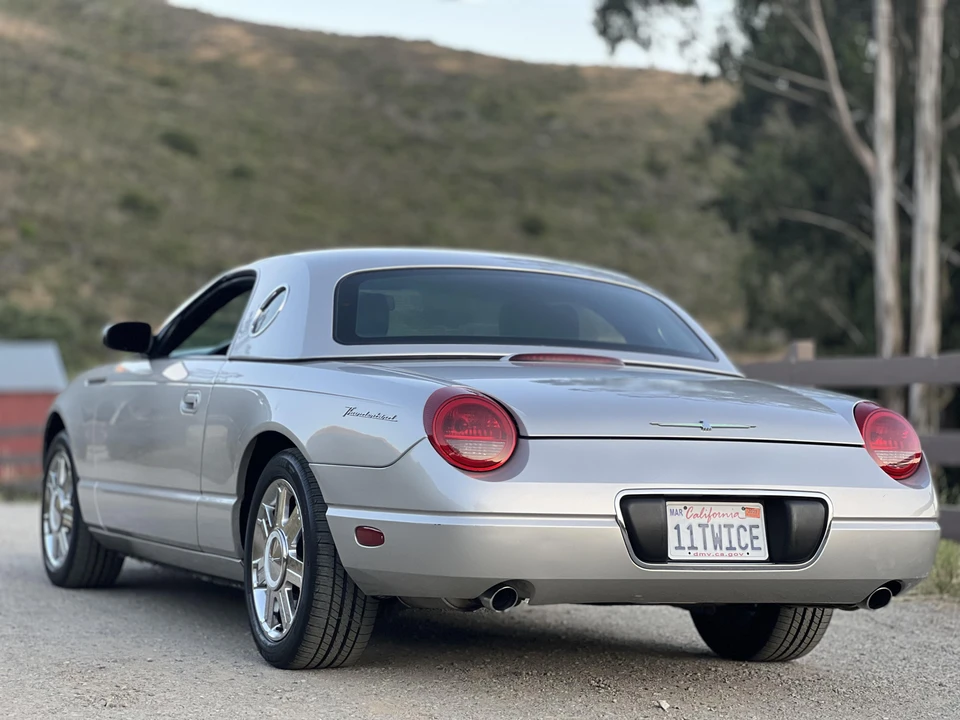 2005 Ford Thunderbird 11th Gen - Image 25 of 31