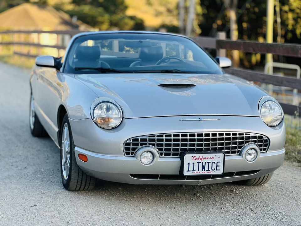 2005 Ford Thunderbird 11th Gen - Image 19 of 31