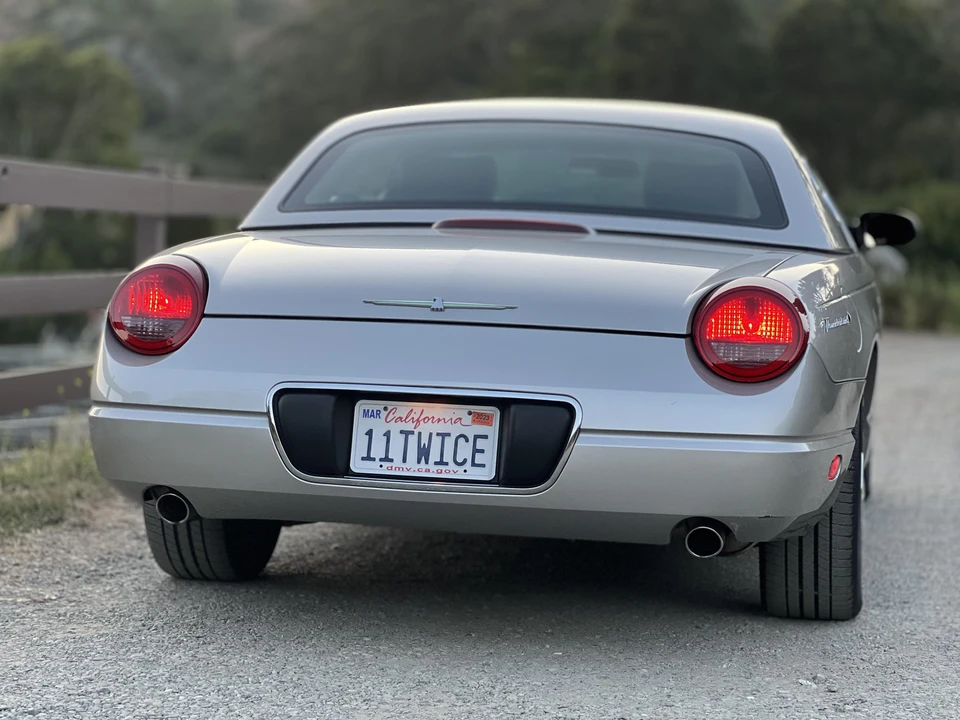 2005 Ford Thunderbird 11th Gen - Image 28 of 31