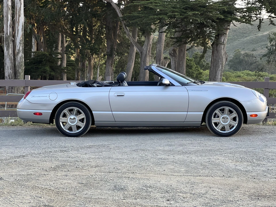 2005 Ford Thunderbird 11th Gen - Image 14 of 31